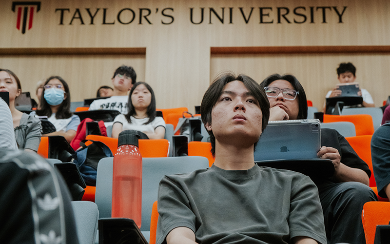 Taylor's student in the lecture hall
